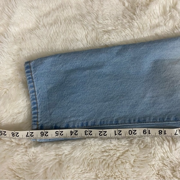 Abercrombie & Fitch Ames Slim Boyfriend Jeans Button Fly Light Wash Distressed 2 - Picture 7 of 10